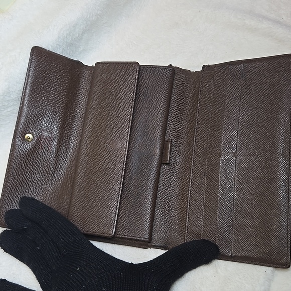 Louis Vuitton Damier Long Wallet - Picture 3 of 7